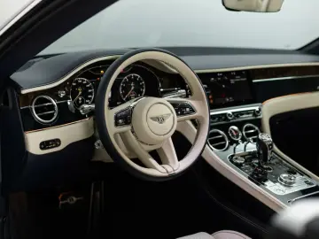 BENTLEY Continental GTC Azure V8