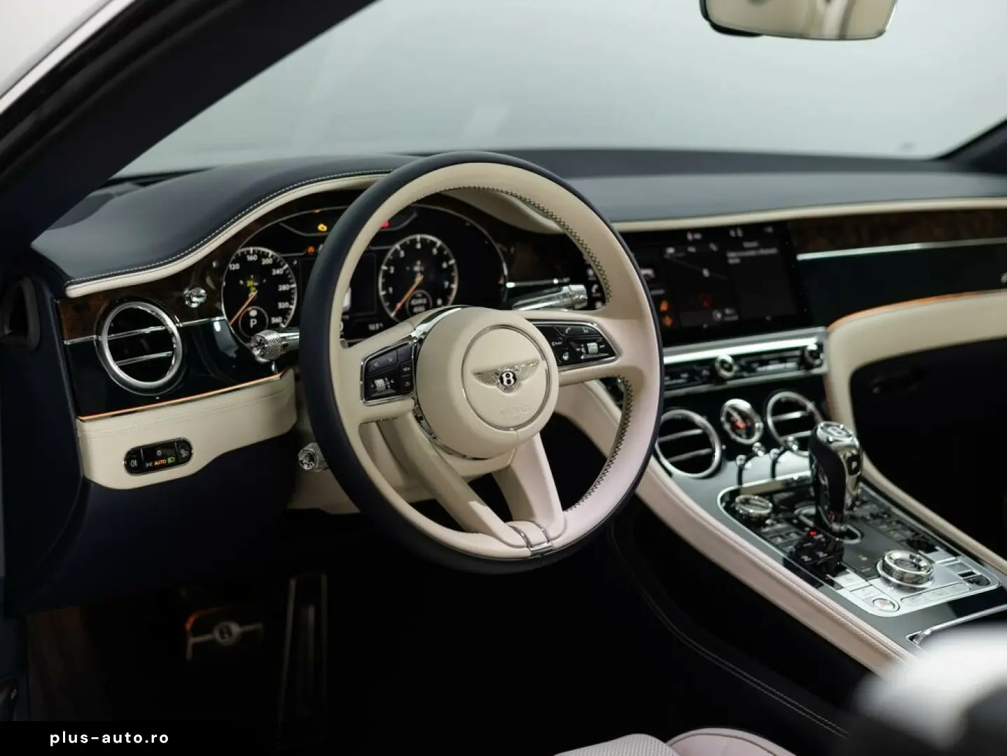 BENTLEY Continental GTC Azure V8