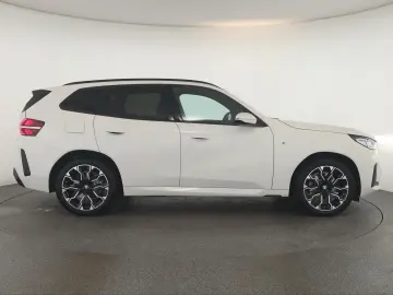 BMW X3 30e xDrive M Sport Matrix Pano HUD HK 360 20