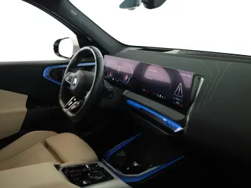 BMW X3 30e xDrive M Sport Matrix Pano HUD HK 360 20