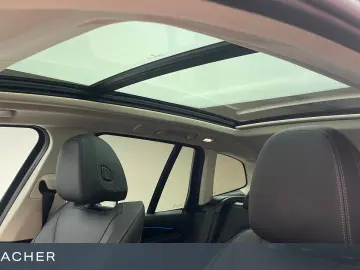 BMW X3 xDrive 30e LCProf HUD ACC PA  LM18  Pano