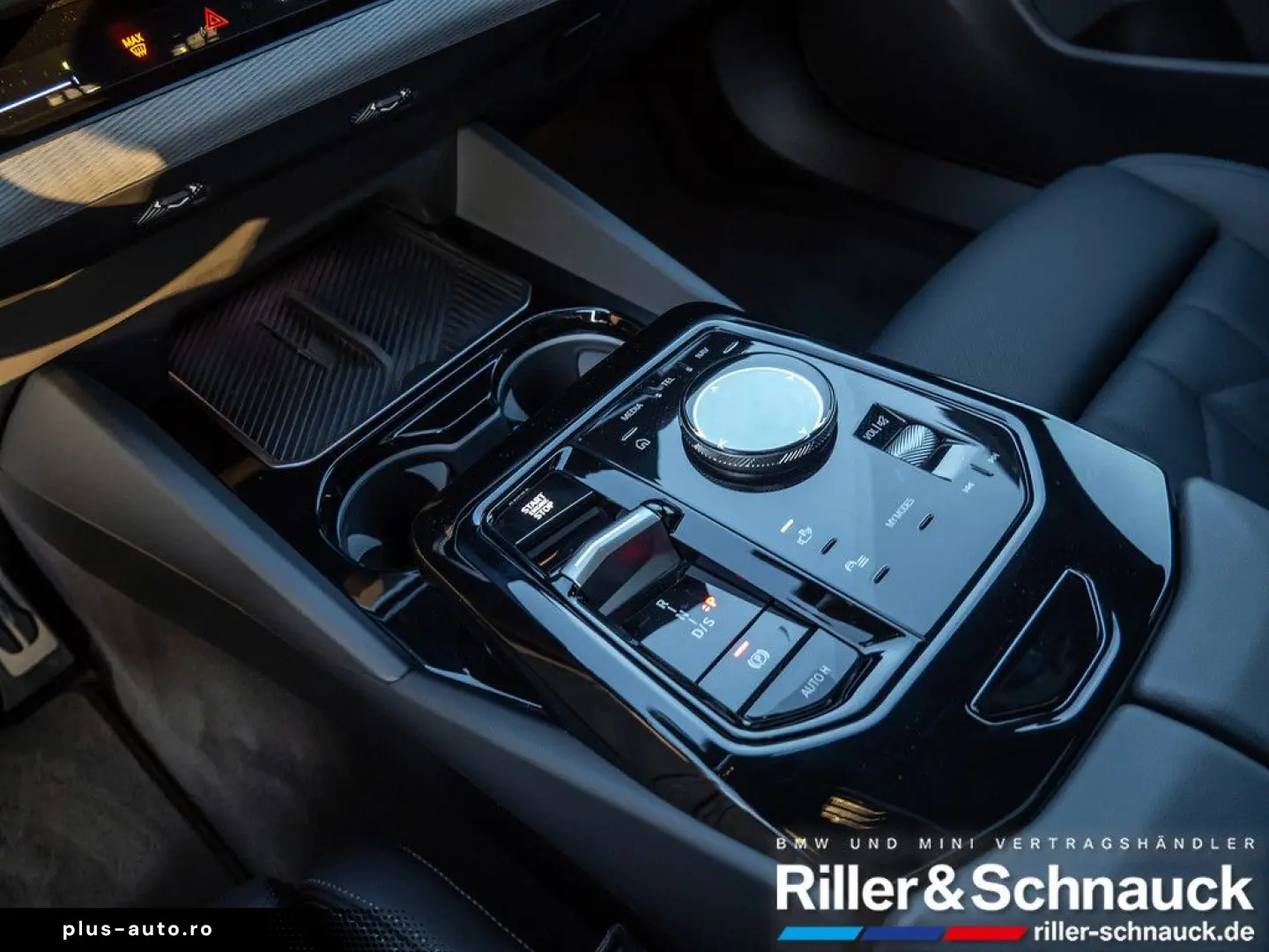 BMW 520d xDrive M-Sport PANO NAVI AHK ACC HUD 360