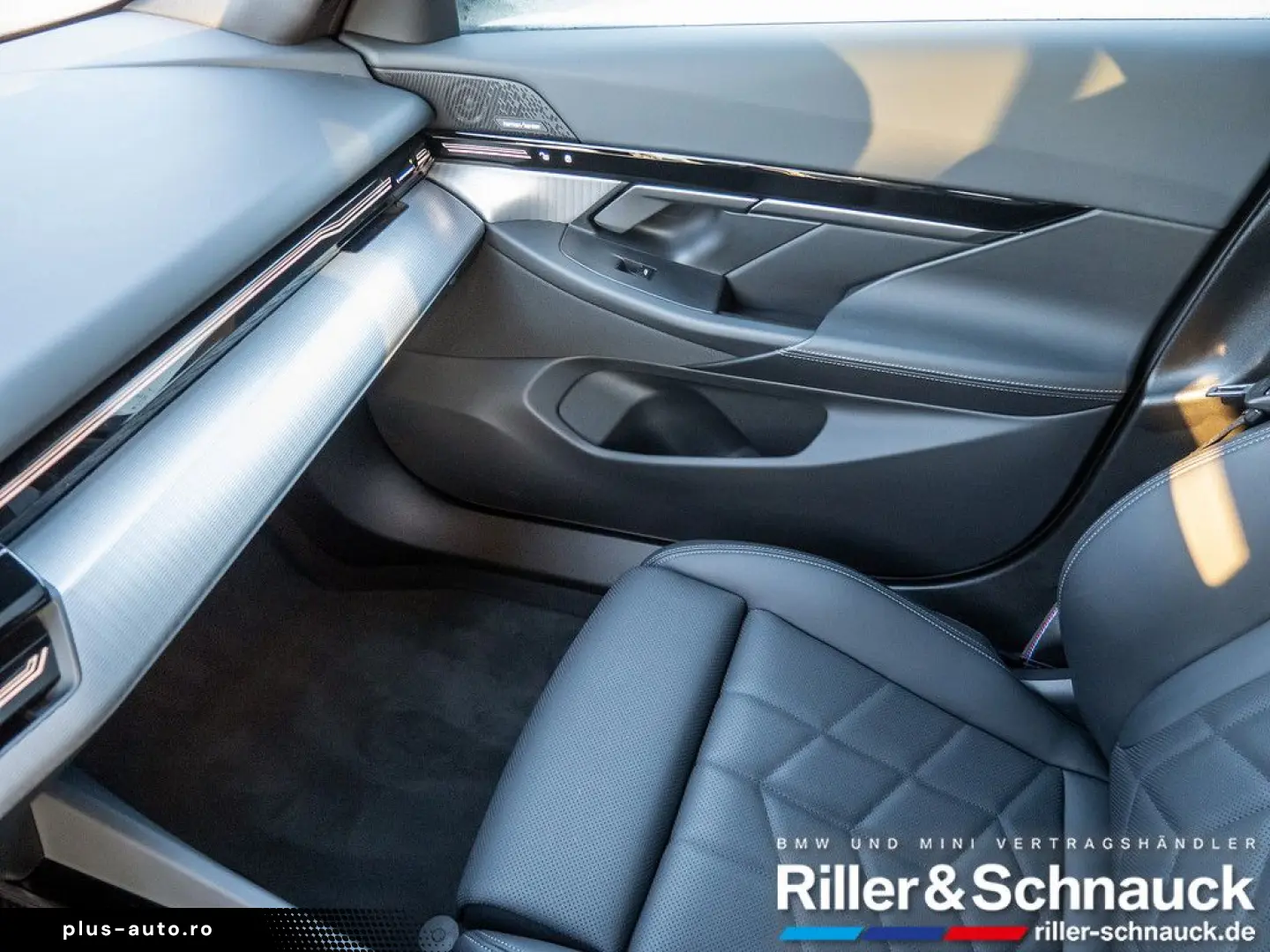 BMW 520d xDrive M-Sport PANO NAVI AHK ACC HUD 360