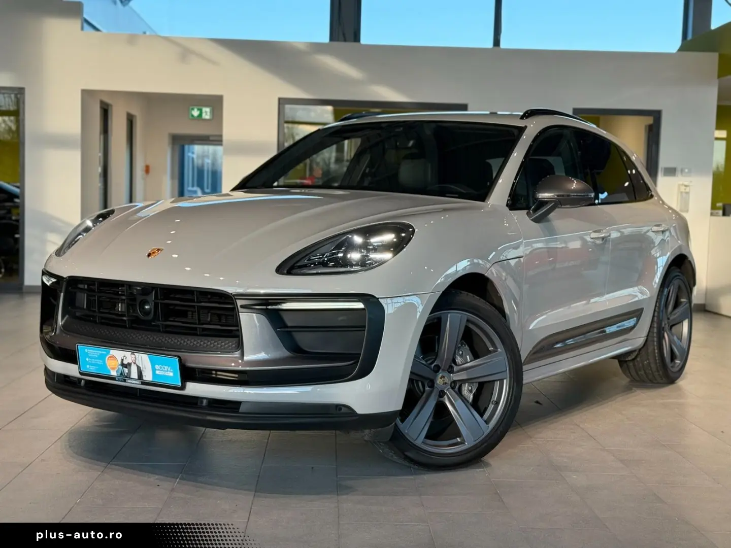 PORSCHE Macan T Alcantara 360