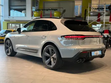 PORSCHE Macan T Alcantara 360