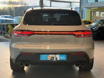 PORSCHE Macan T Alcantara 360