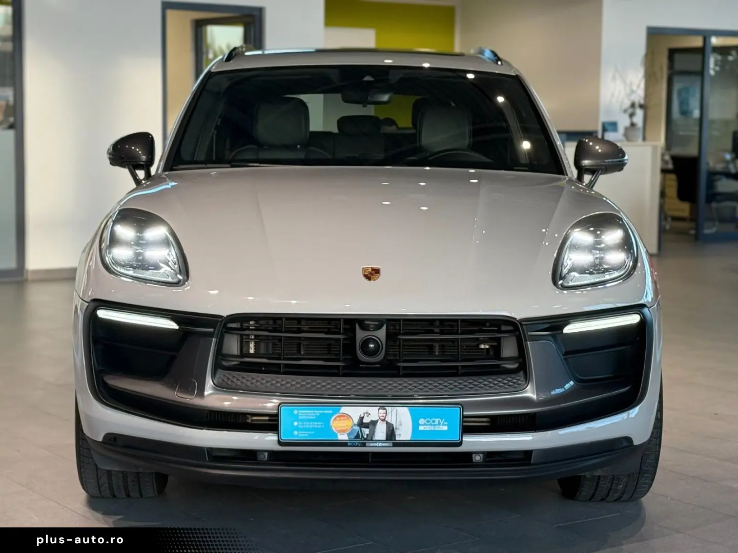 PORSCHE Macan T Alcantara 360