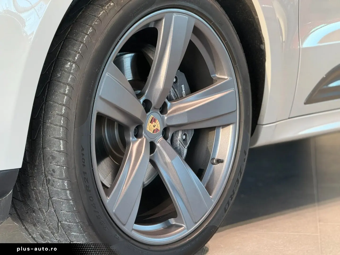 PORSCHE Macan T Alcantara 360