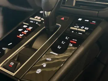 PORSCHE Macan T Alcantara 360