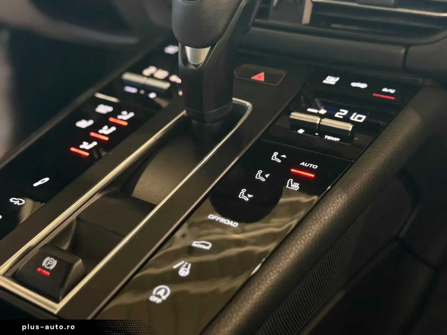 PORSCHE Macan T Alcantara 360