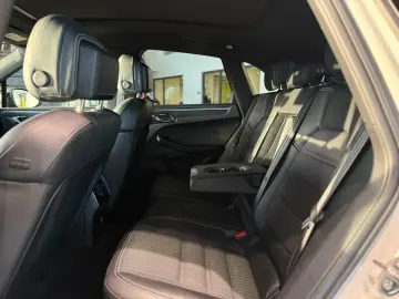 PORSCHE Macan T Alcantara 360