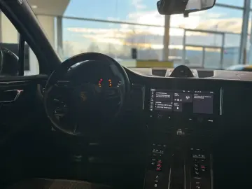 PORSCHE Macan T Alcantara 360