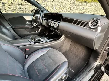 MERCEDES-BENZ A 35 AMG Limousine 4matic - Pano -Aero Paket