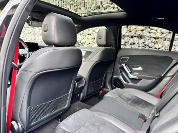 MERCEDES-BENZ A 35 AMG Limousine 4matic - Pano -Aero Paket
