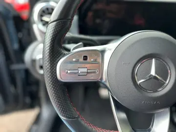 MERCEDES-BENZ A 35 AMG Limousine 4matic - Pano -Aero Paket