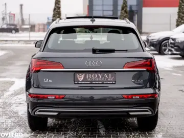 Audi Q5 40 TDI quattro S tronic S line business