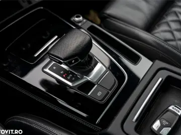 Audi Q5 40 TDI quattro S tronic S line business