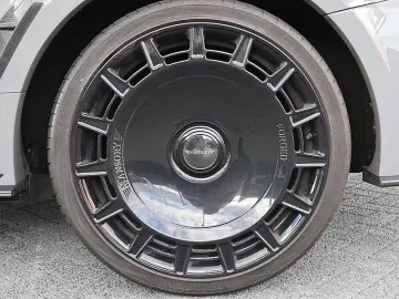 BENTLEY Bentayga V8 S  Mansory Komplettumbau