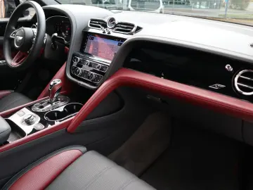 BENTLEY Bentayga V8 S  Mansory Komplettumbau