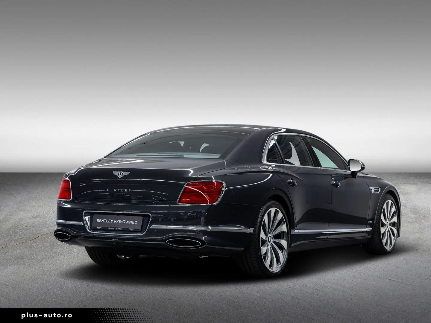 BENTLEY Flying Spur W12  NAIM Rotating Display