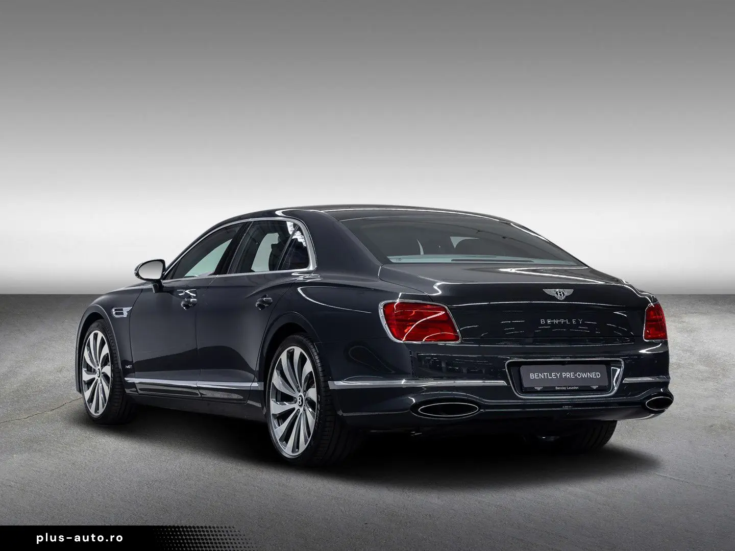 BENTLEY Flying Spur W12  NAIM Rotating Display