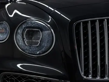 BENTLEY Flying Spur W12  NAIM Rotating Display