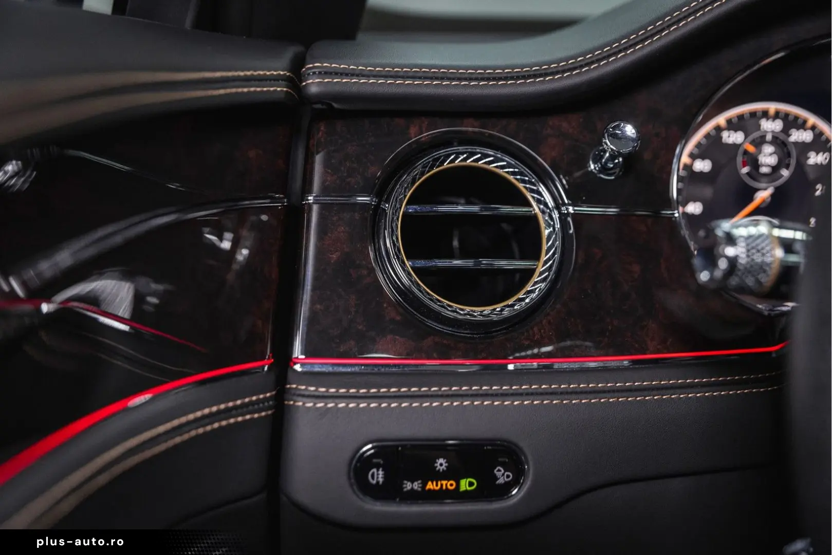 BENTLEY Flying Spur W12  NAIM Rotating Display