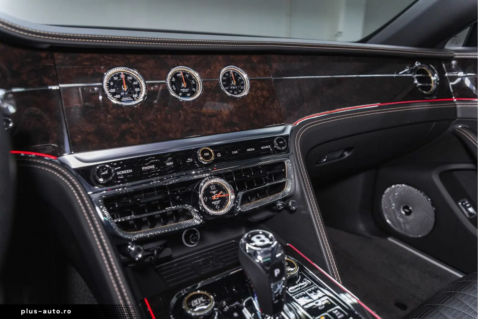BENTLEY Flying Spur W12  NAIM Rotating Display