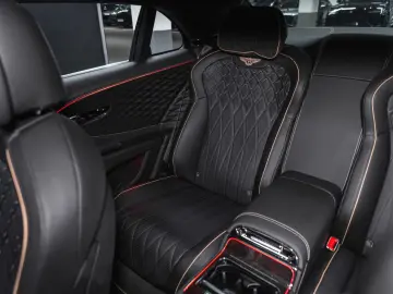 BENTLEY Flying Spur W12  NAIM Rotating Display