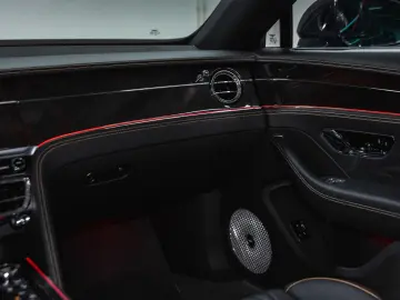 BENTLEY Flying Spur W12  NAIM Rotating Display