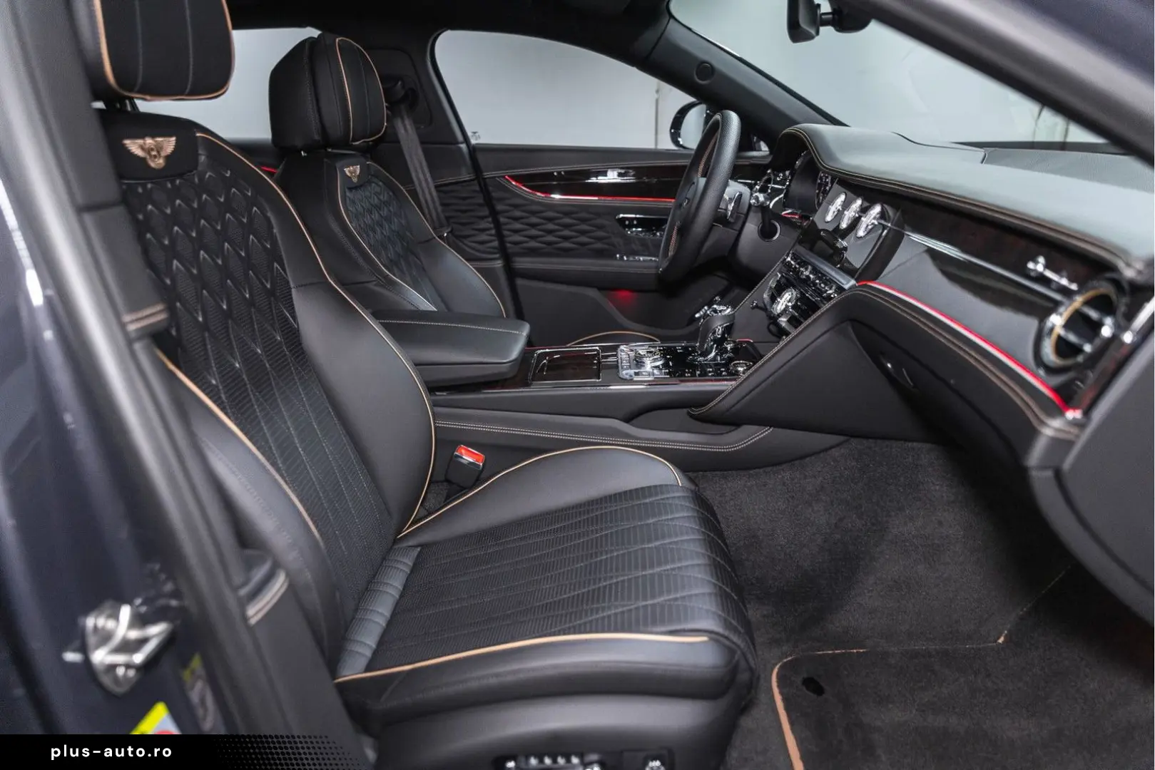 BENTLEY Flying Spur W12  NAIM Rotating Display