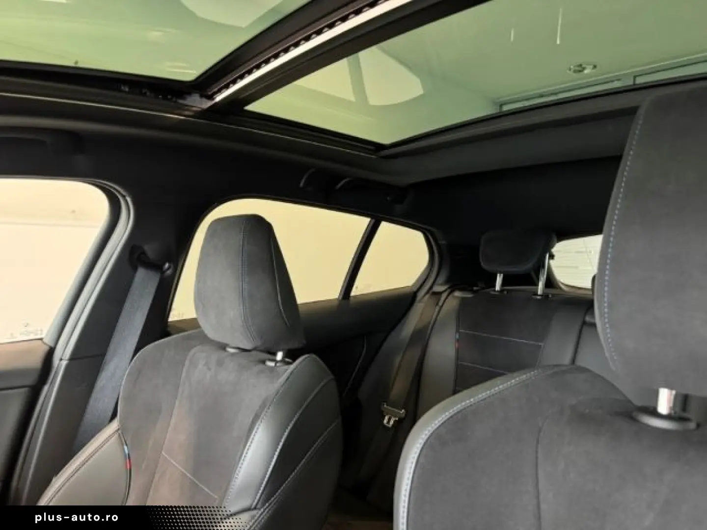 BMW M135 xDrive F70 Panorama HUD H K Memory