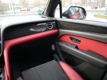 BENTLEY Bentayga V8 S  NAIM Carbon Styling