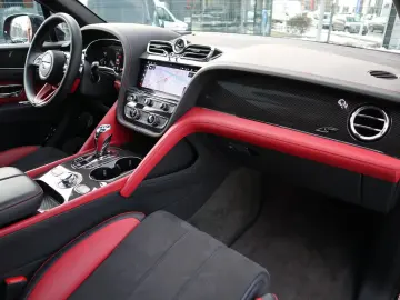 BENTLEY Bentayga V8 S  NAIM Carbon Styling