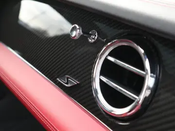 BENTLEY Bentayga V8 S  NAIM Carbon Styling