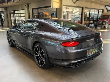 BENTLEY Continental GT V8 Mulliner Specification Carbon