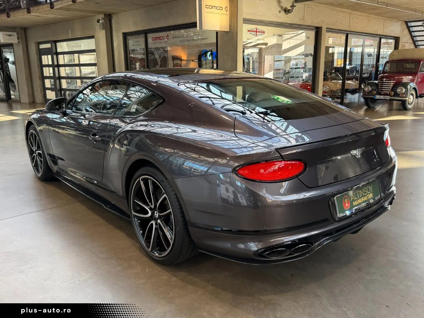 BENTLEY Continental GT V8 Mulliner Specification Carbon