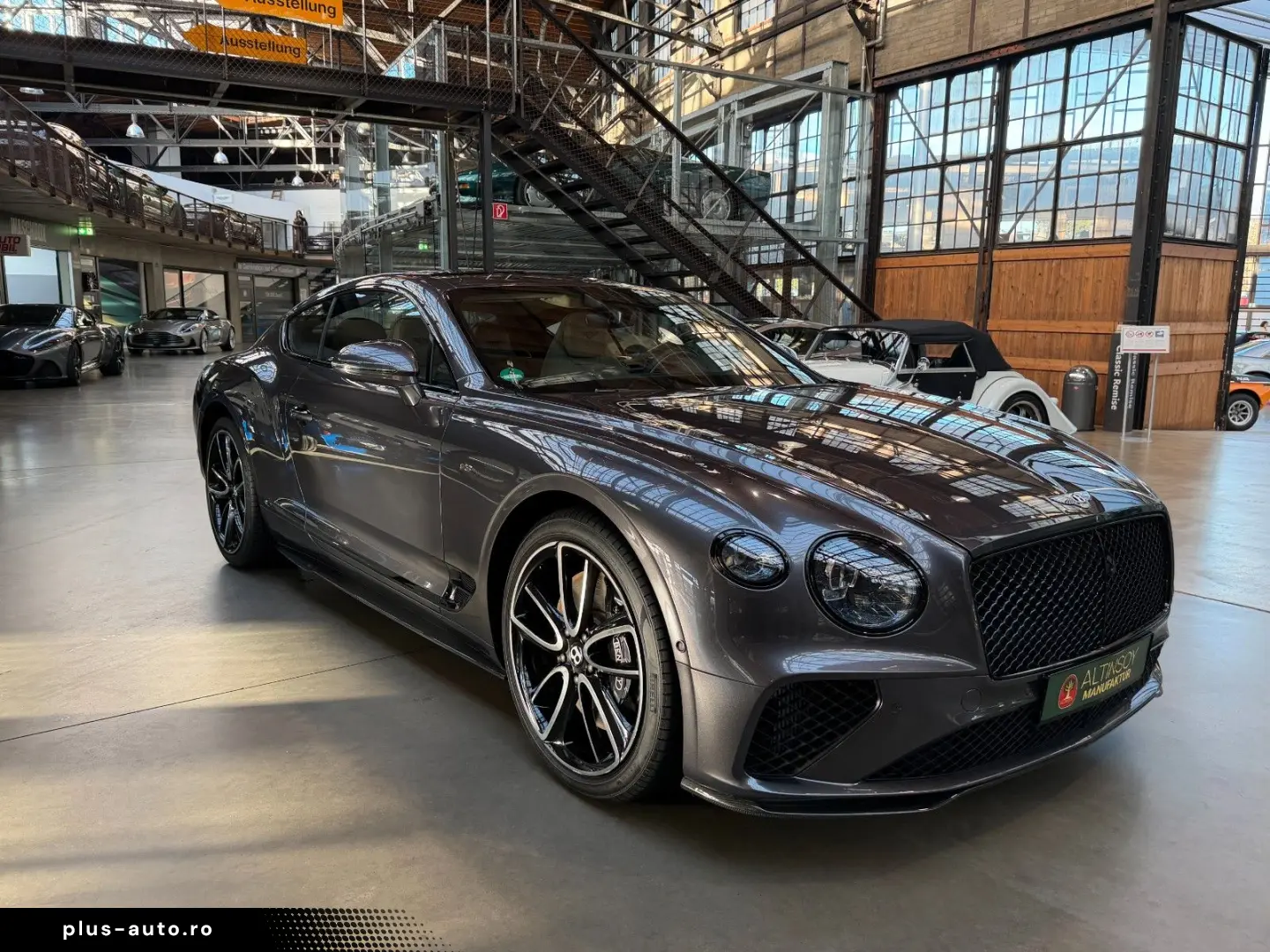 BENTLEY Continental GT V8 Mulliner Specification Carbon