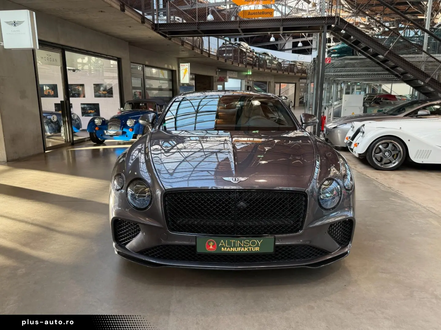 BENTLEY Continental GT V8 Mulliner Specification Carbon