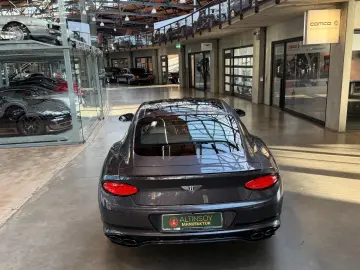 BENTLEY Continental GT V8 Mulliner Specification Carbon