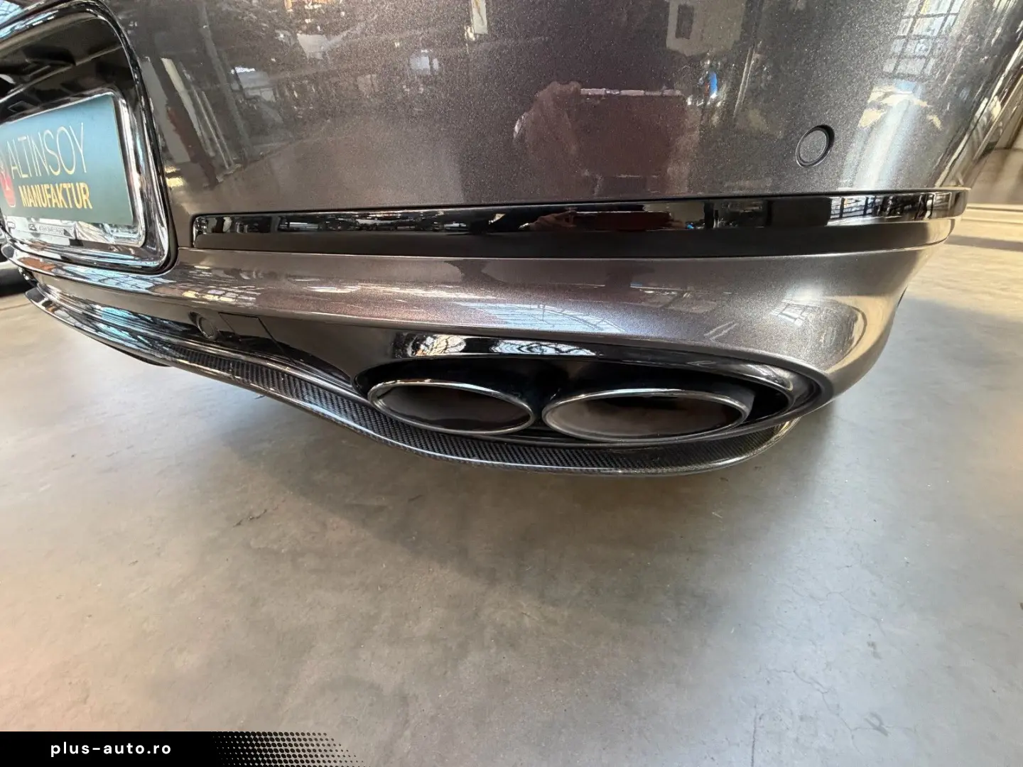 BENTLEY Continental GT V8 Mulliner Specification Carbon