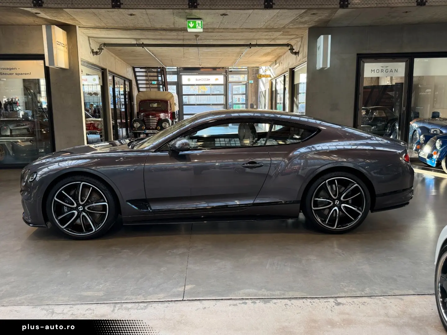 BENTLEY Continental GT V8 Mulliner Specification Carbon