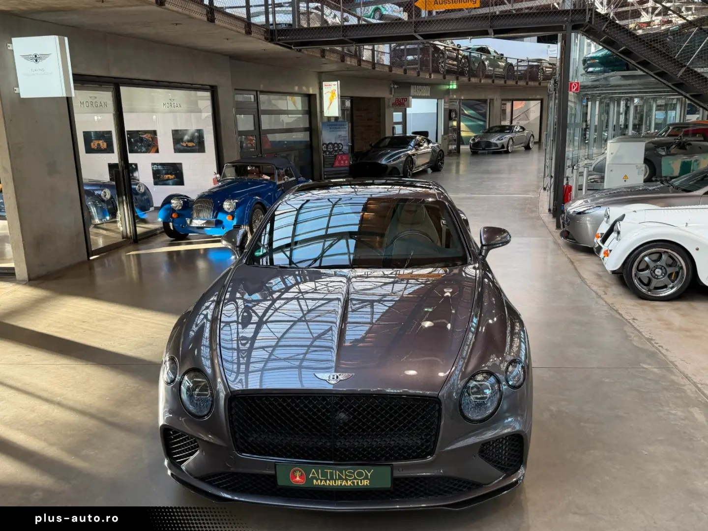 BENTLEY Continental GT V8 Mulliner Specification Carbon