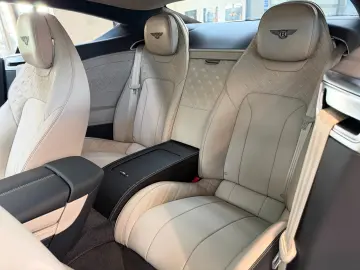 BENTLEY Continental GT V8 Mulliner Specification Carbon