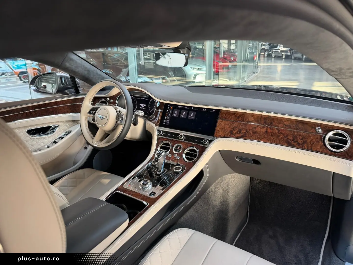 BENTLEY Continental GT V8 Mulliner Specification Carbon