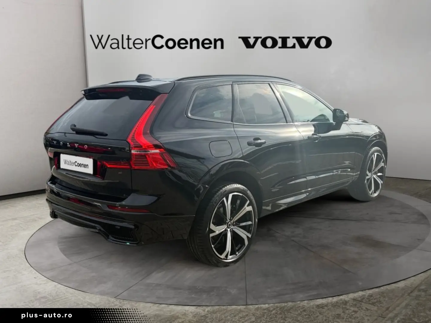 VOLVO XC60 B4 D Plus Dark Frontscheibenheizung AHK sem