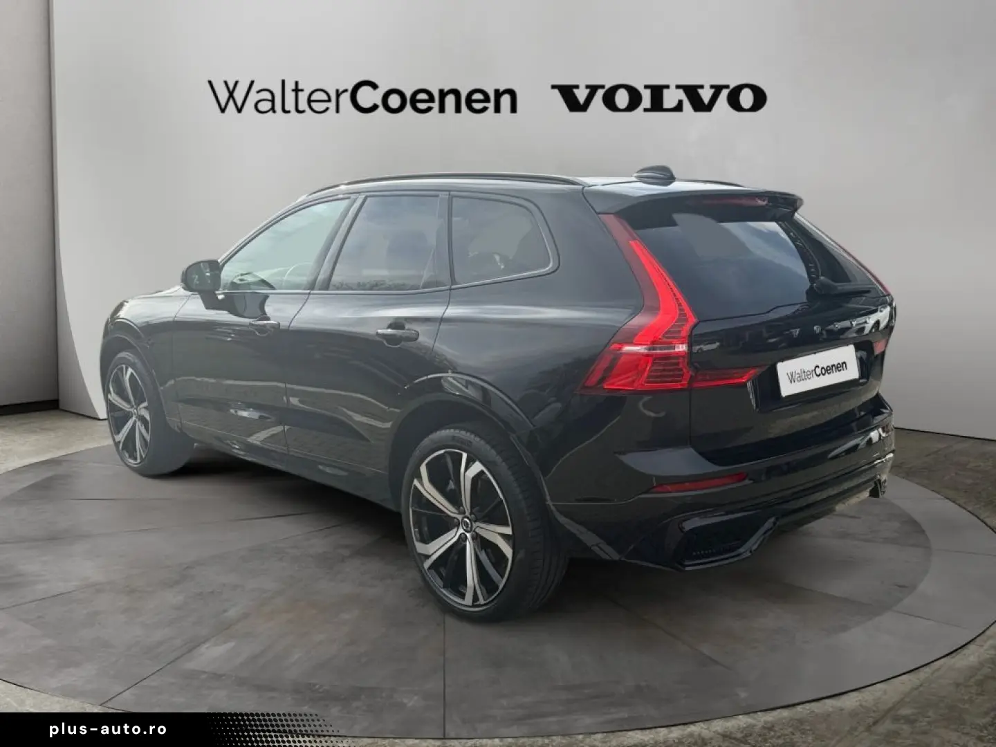 VOLVO XC60 B4 D Plus Dark Frontscheibenheizung AHK sem
