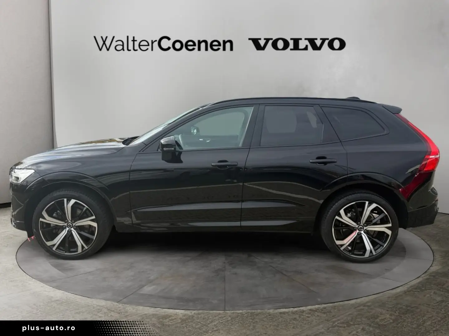 VOLVO XC60 B4 D Plus Dark Frontscheibenheizung AHK sem