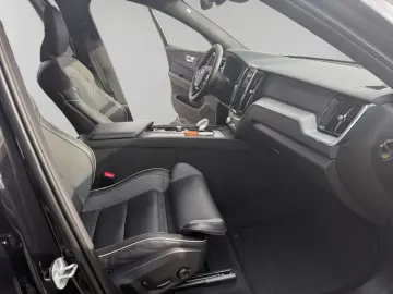 VOLVO XC60 B4 D Plus Dark Frontscheibenheizung AHK sem