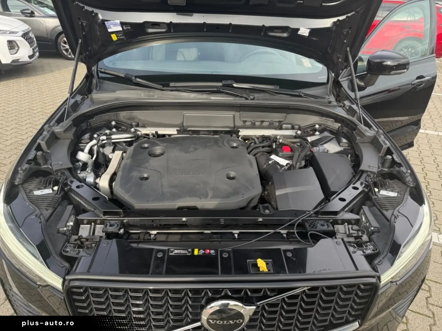 VOLVO XC60 B4 D Plus Dark Frontscheibenheizung AHK sem